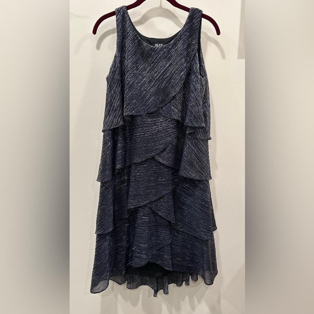 SLNY Dress Black and Silver Sleeveless Tiered Dress size 8